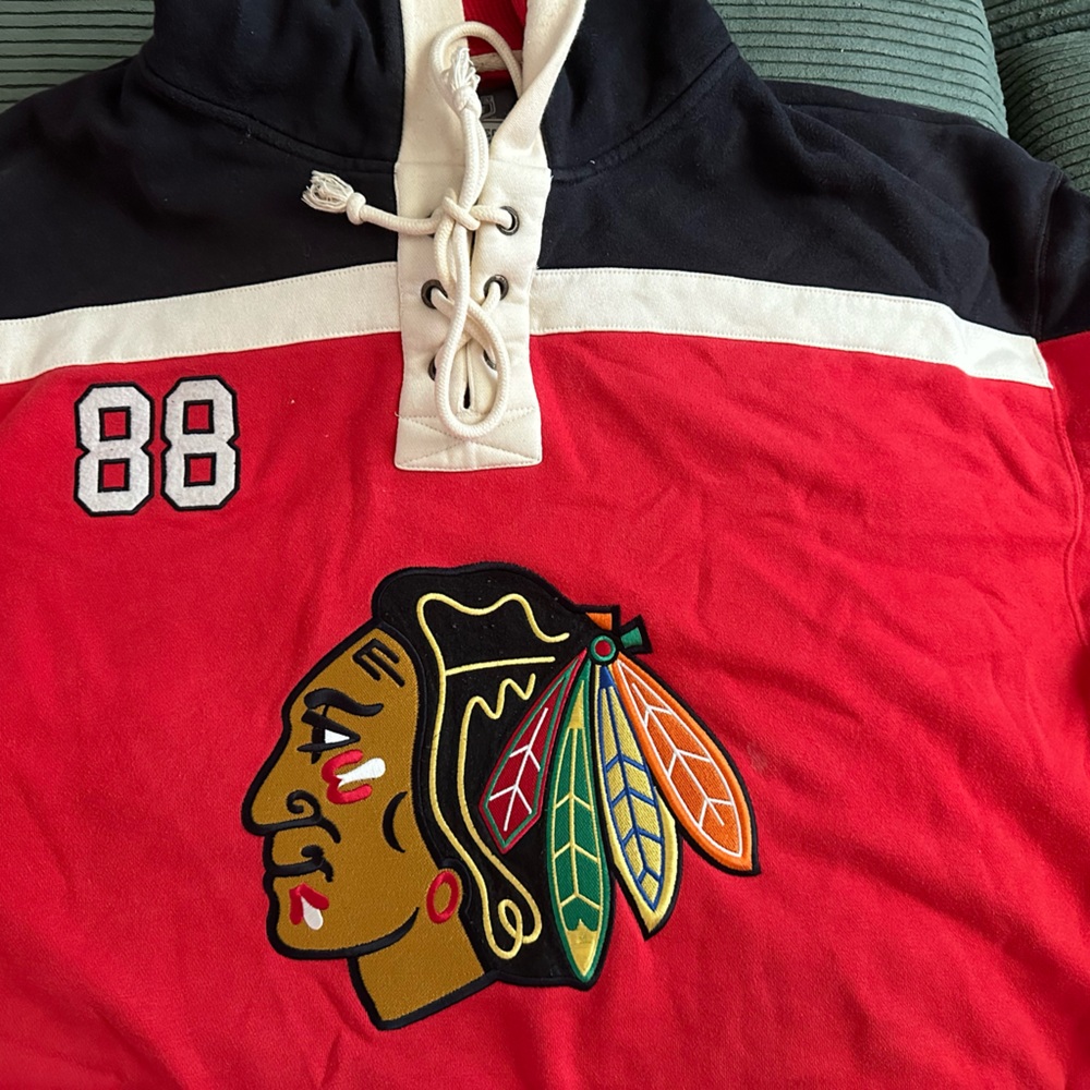 Blackhawk’s NHL sweatshirt jersey